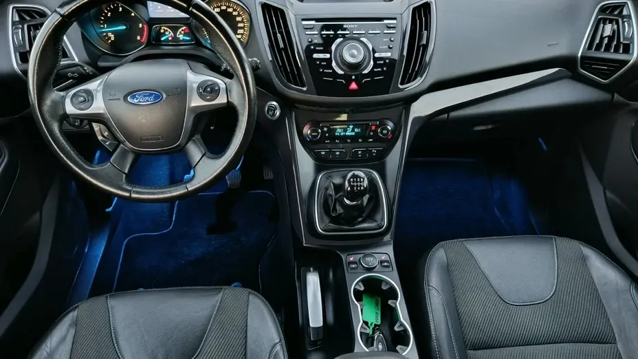 FORD Kuga -
