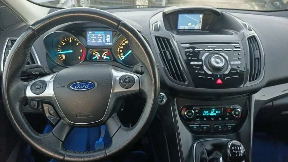 FORD Kuga -