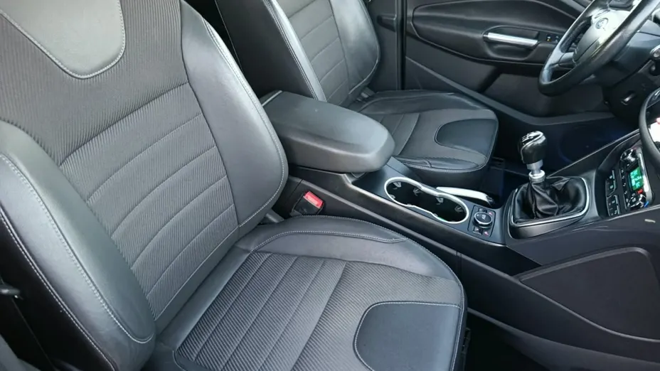 FORD Kuga -