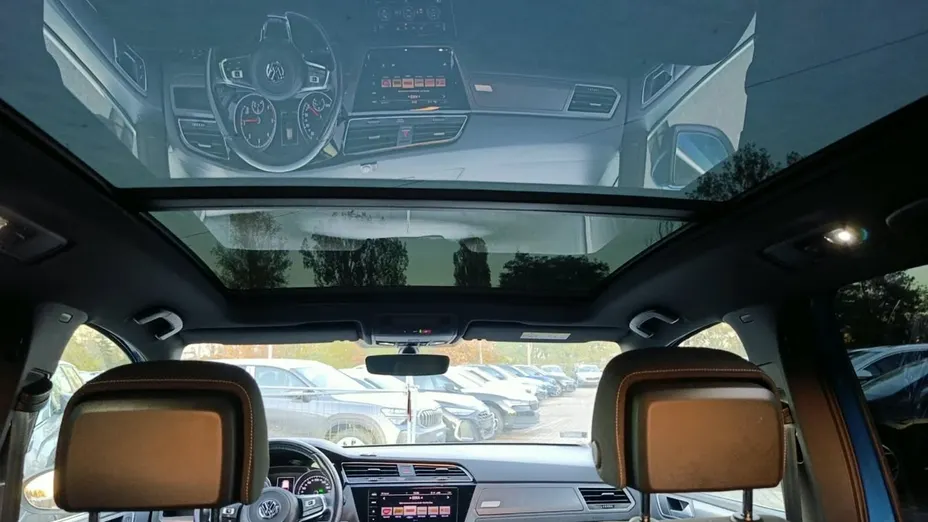 VOLKSWAGEN Touran -