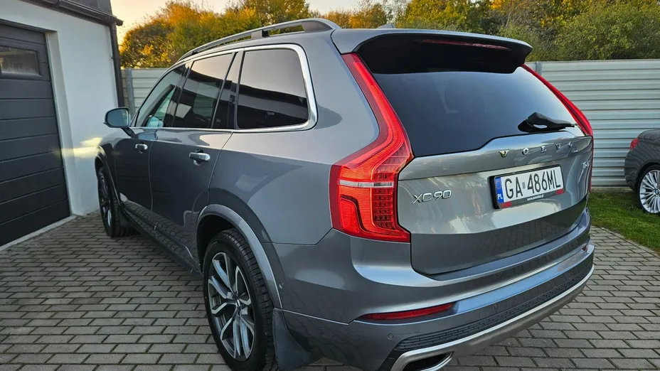 VOLVO XC90 -