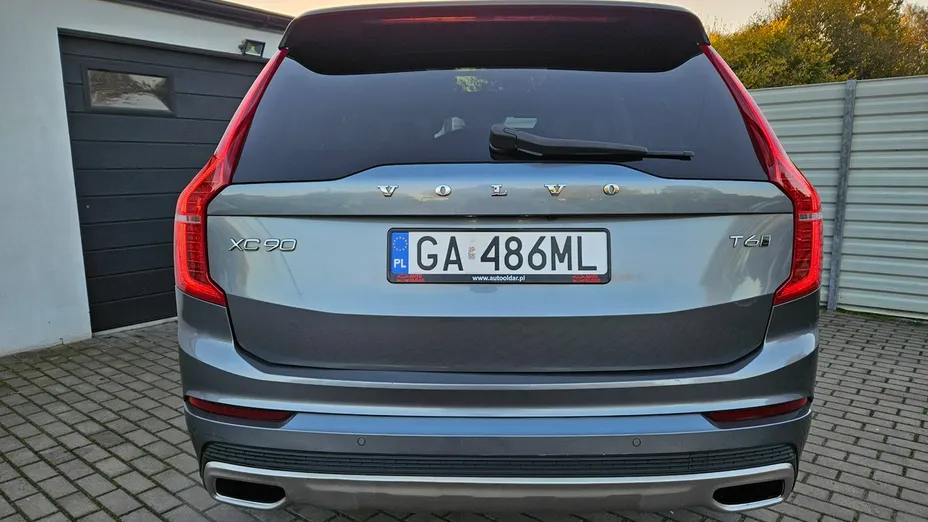 VOLVO XC90 -