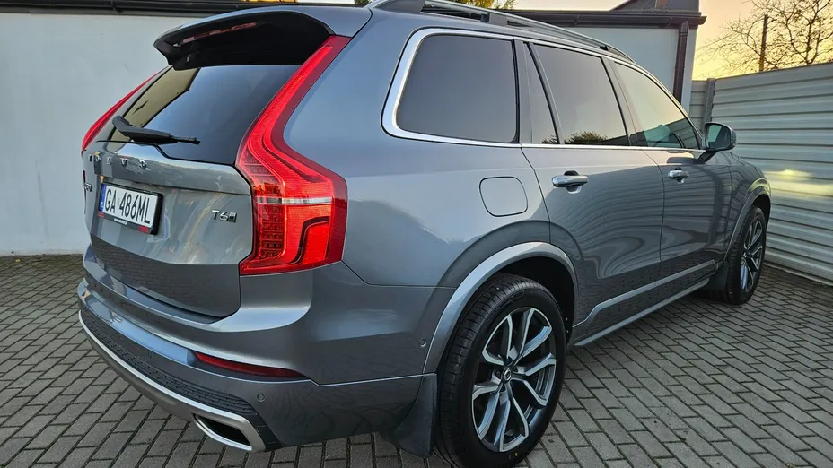 VOLVO XC90 -