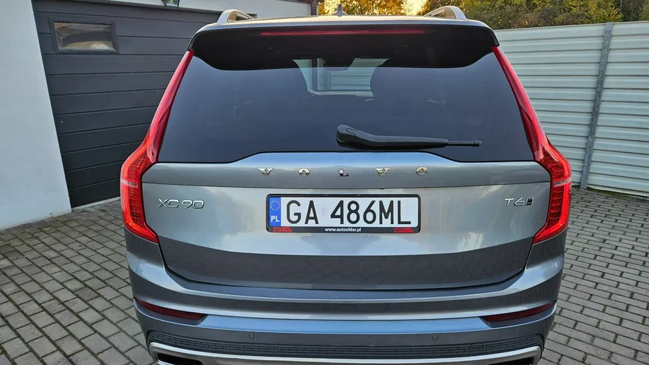 VOLVO XC90 -