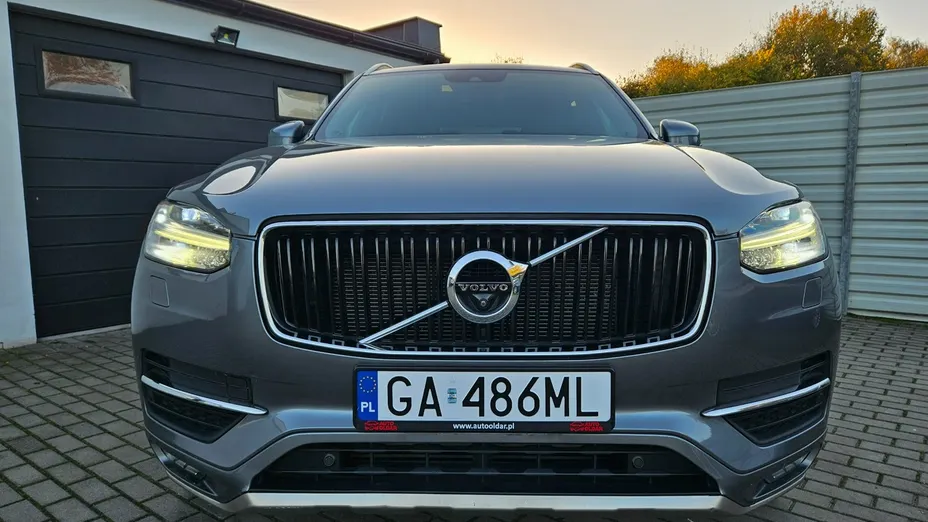 VOLVO XC90 -