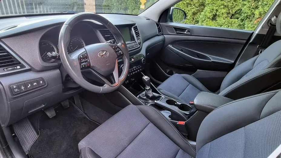 HYUNDAI Tucson -