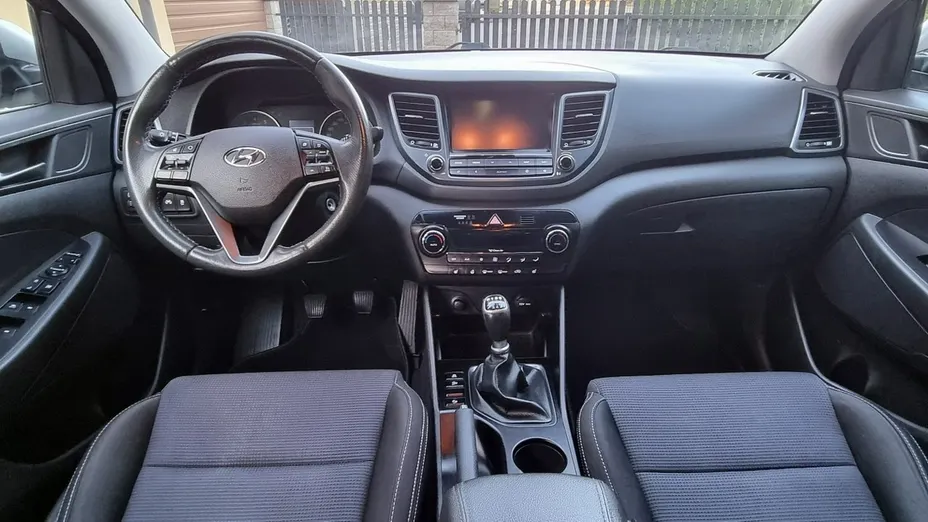 HYUNDAI Tucson -