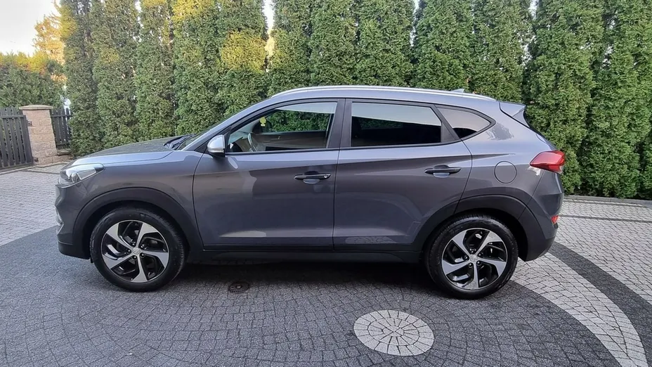 HYUNDAI Tucson -