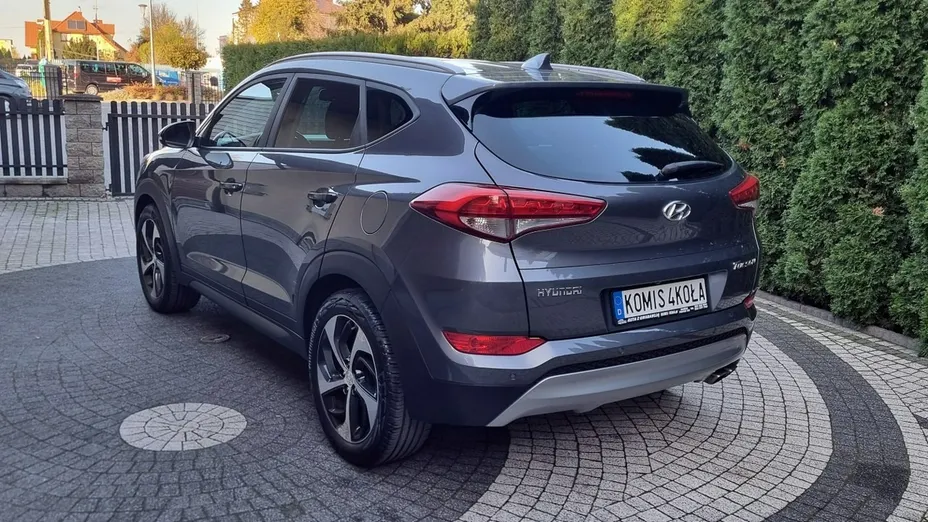 HYUNDAI Tucson -