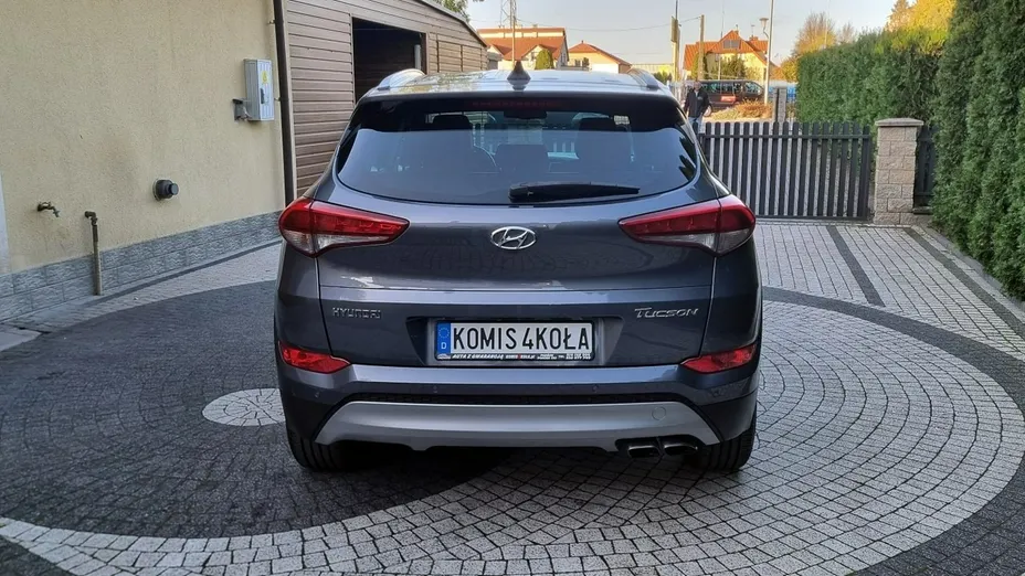 HYUNDAI Tucson -