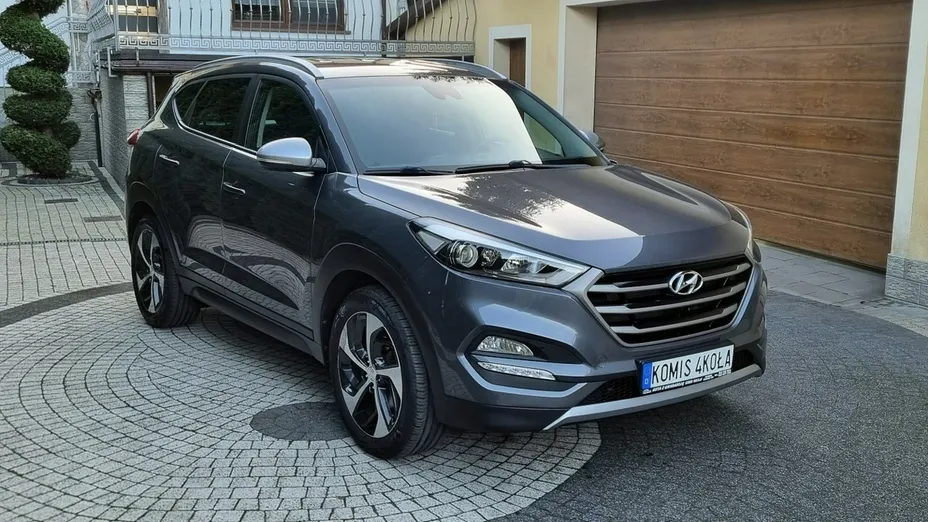 HYUNDAI Tucson -