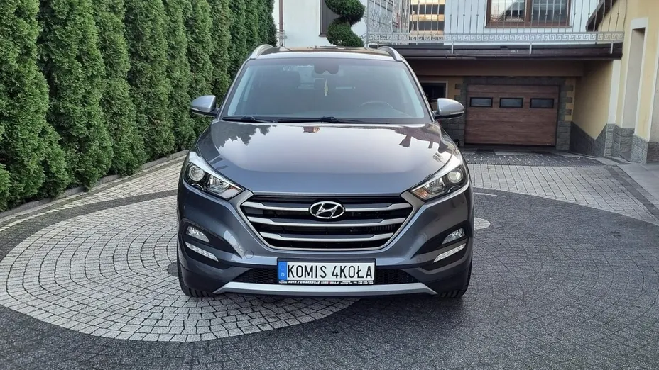 HYUNDAI Tucson -