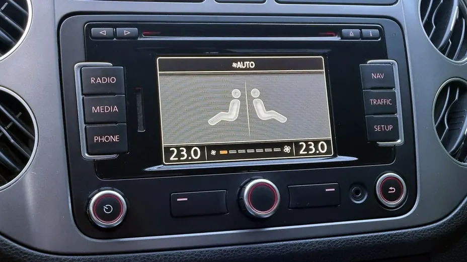 VOLKSWAGEN Golf Plus -