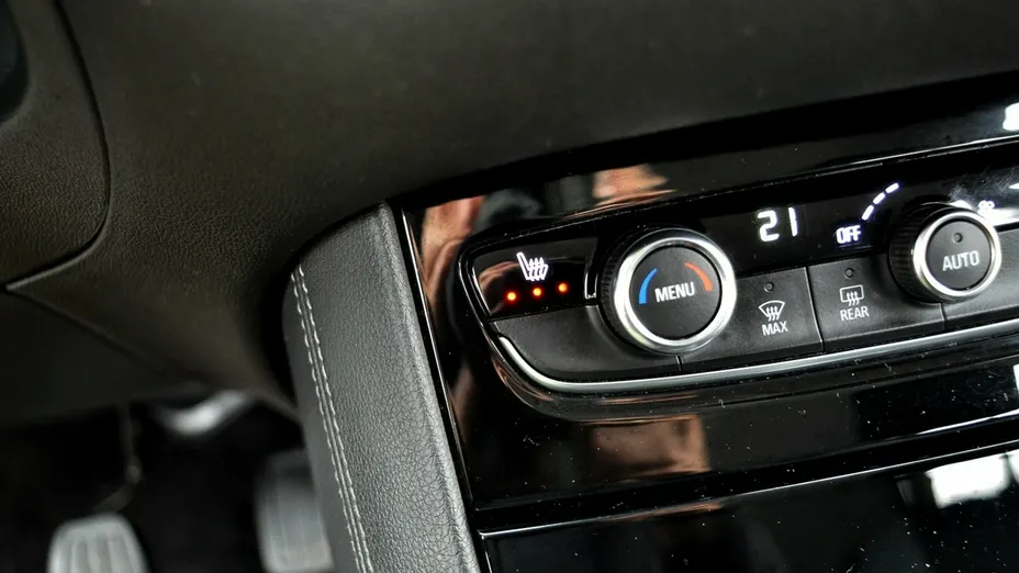 OPEL Grandland X -