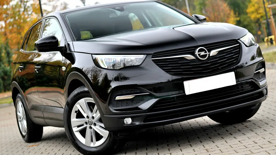 OPEL Grandland X -