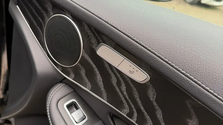 MERCEDES-BENZ GLC -