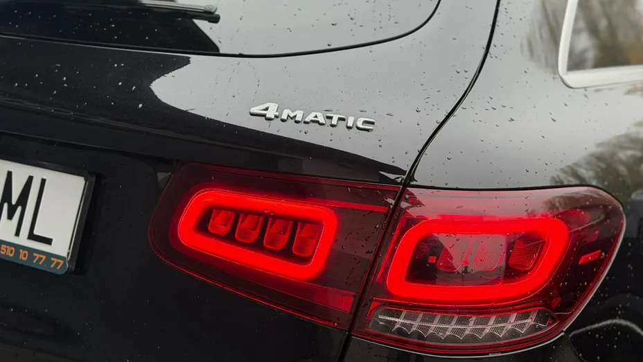 MERCEDES-BENZ GLC -