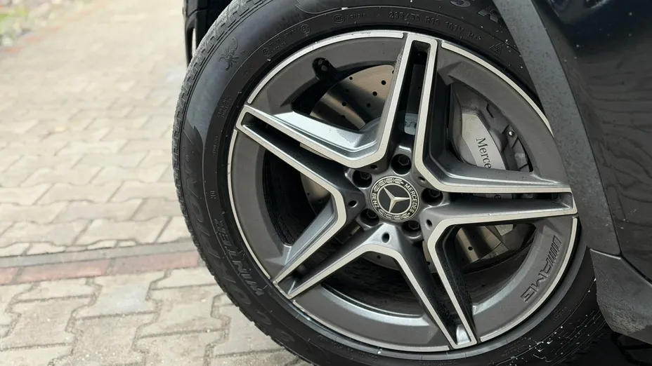 MERCEDES-BENZ GLC -