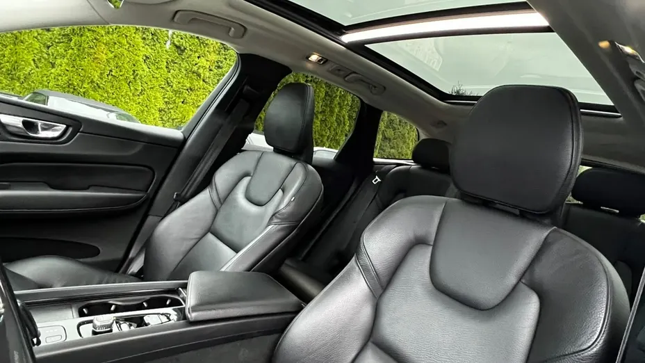 VOLVO XC60 -