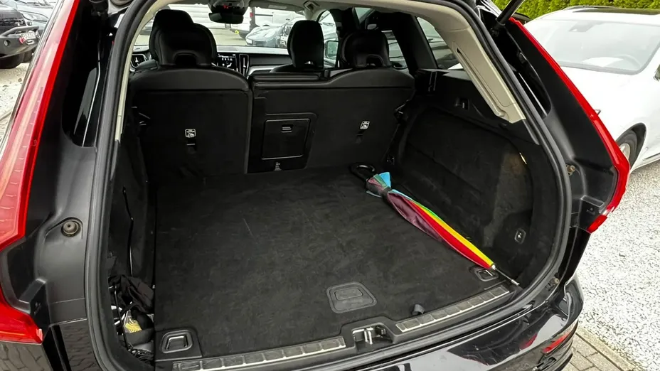 VOLVO XC60 -