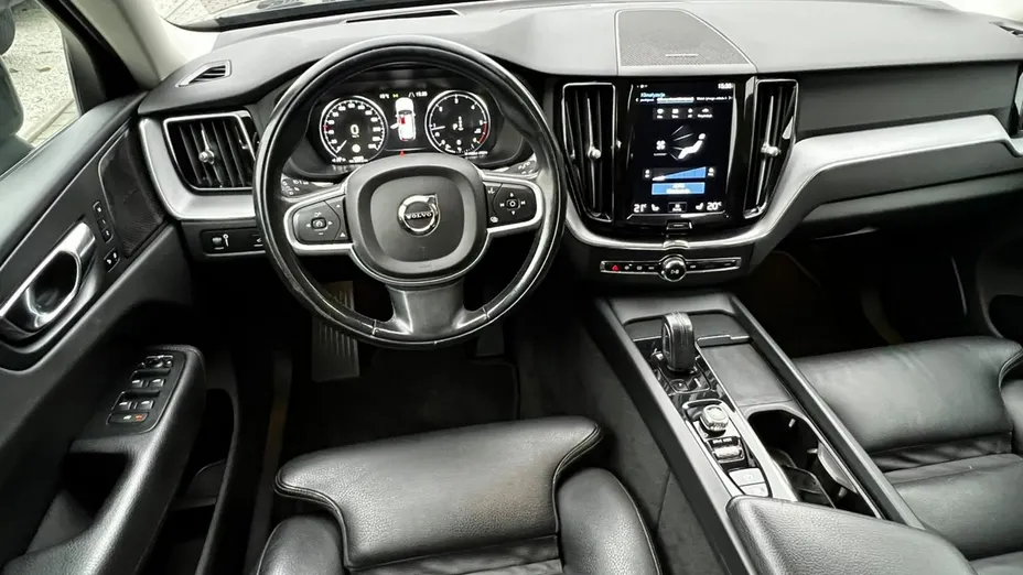 VOLVO XC60 -