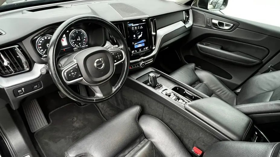 VOLVO XC60 -