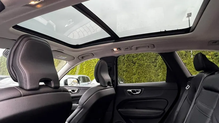 VOLVO XC60 -