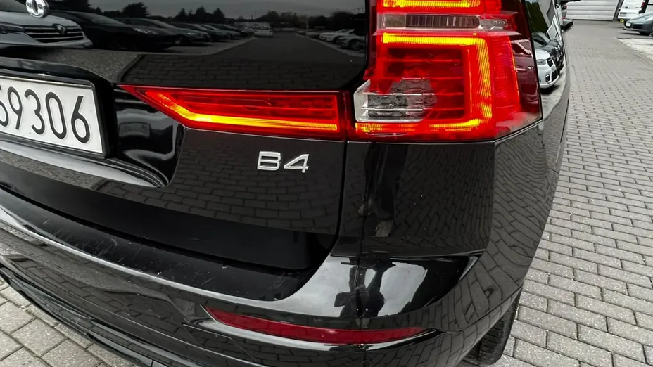 VOLVO XC60 -