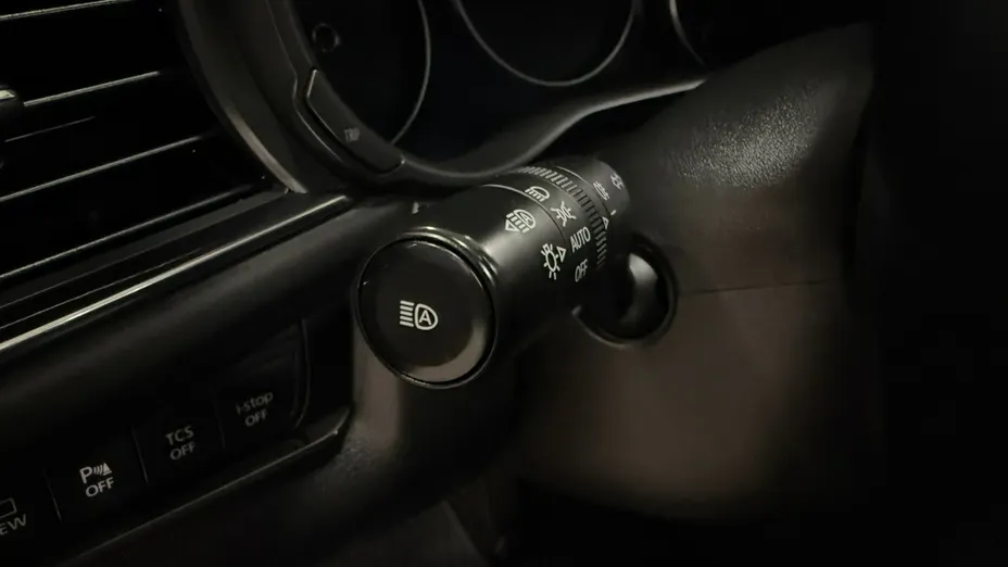 MAZDA CX-30 -