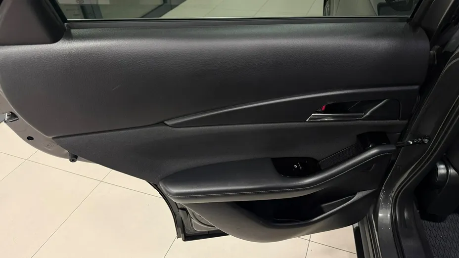 MAZDA CX-30 -