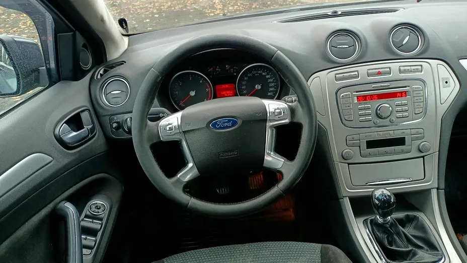 FORD Mondeo -