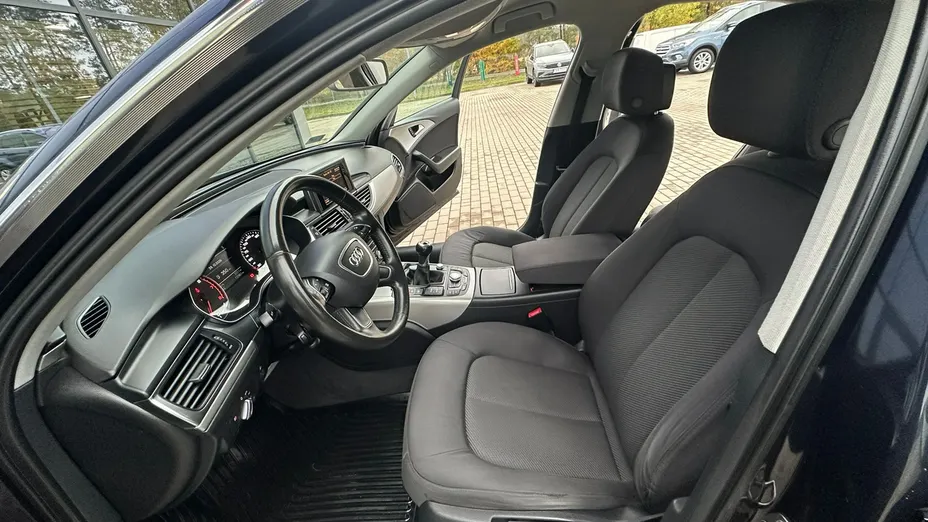 AUDI A6 -