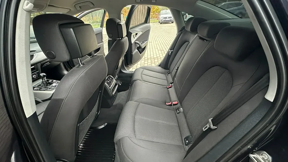 AUDI A6 -