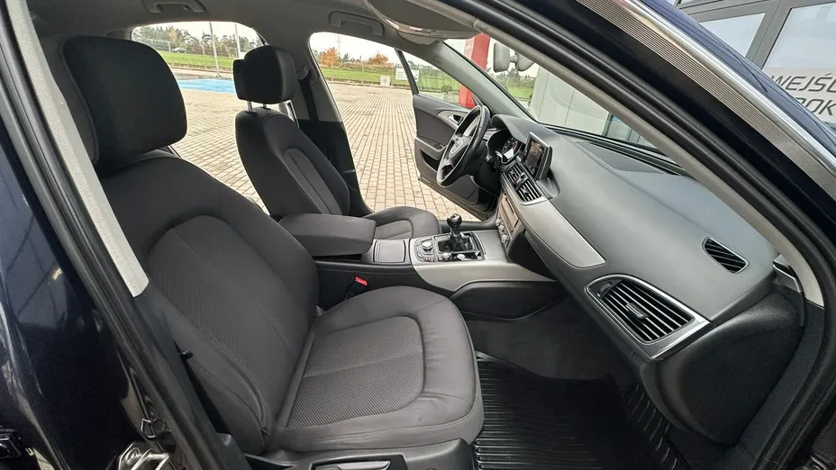 AUDI A6 -