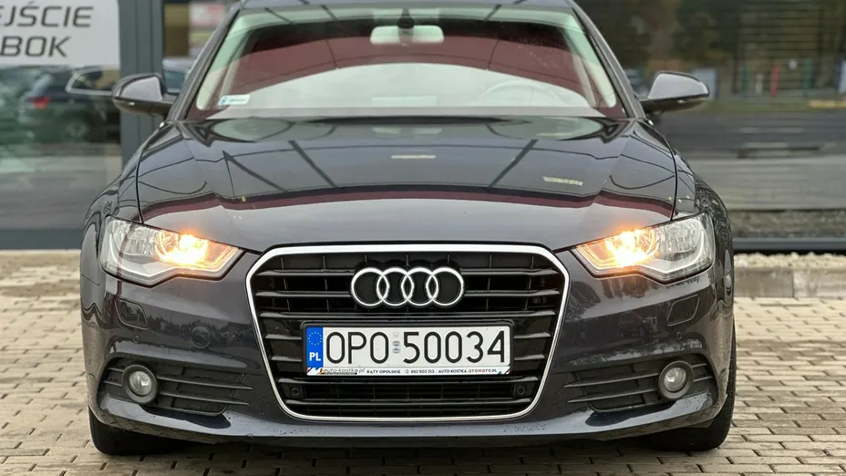 AUDI A6 -