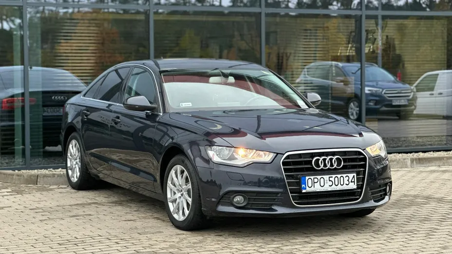 AUDI A6 -