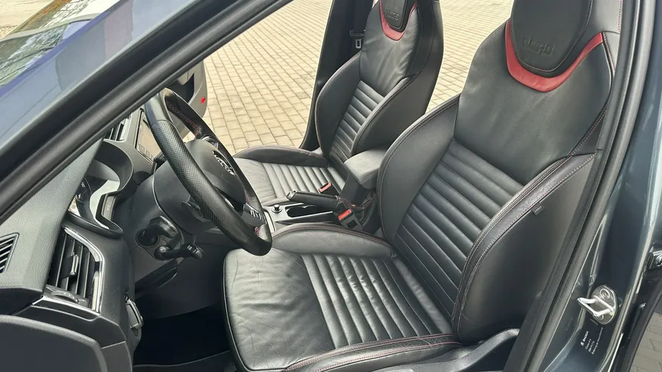 SKODA Octavia -