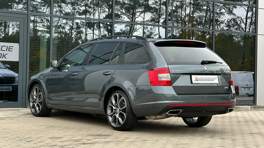 SKODA Octavia -