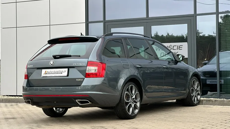 SKODA Octavia -