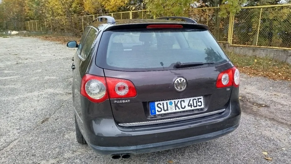 VOLKSWAGEN Passat -