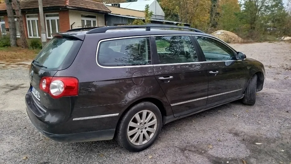 VOLKSWAGEN Passat -
