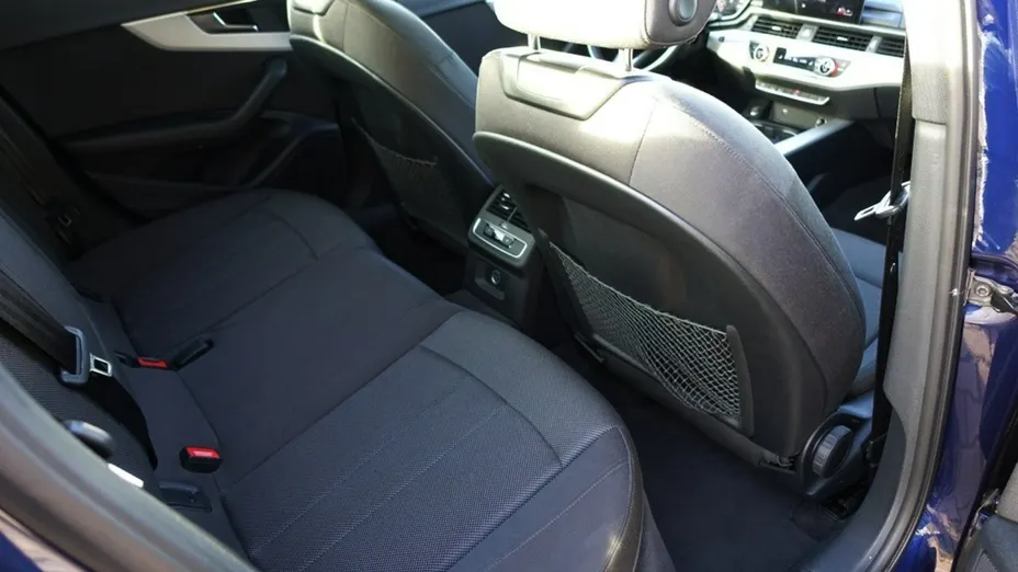 AUDI A4 -