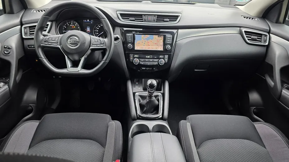 NISSAN Qashqai -