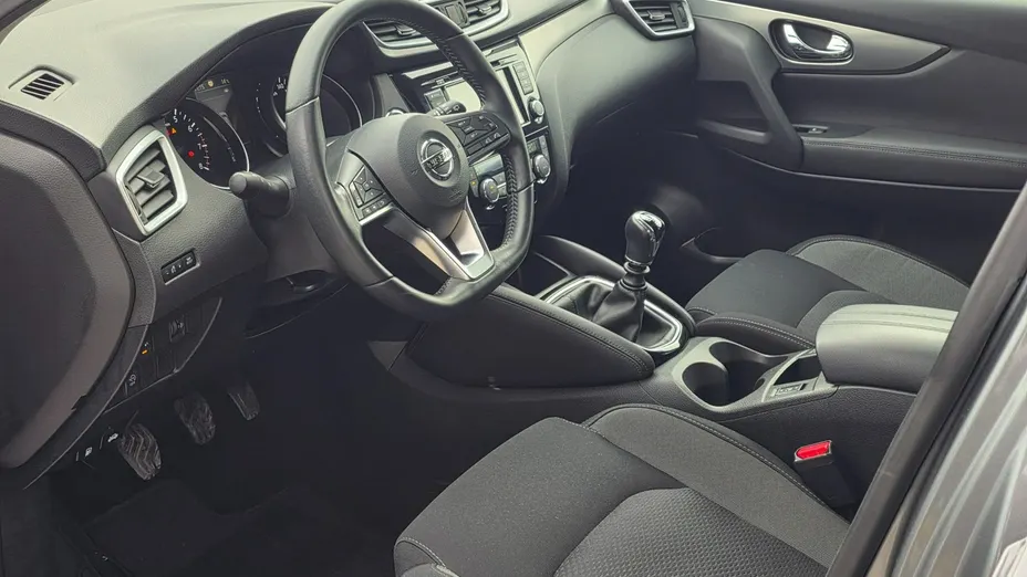 NISSAN Qashqai -