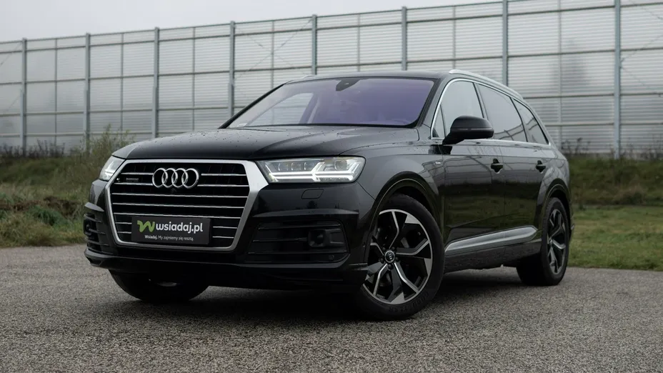 AUDI Q7 -