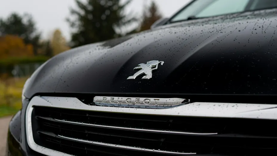 PEUGEOT 308 -