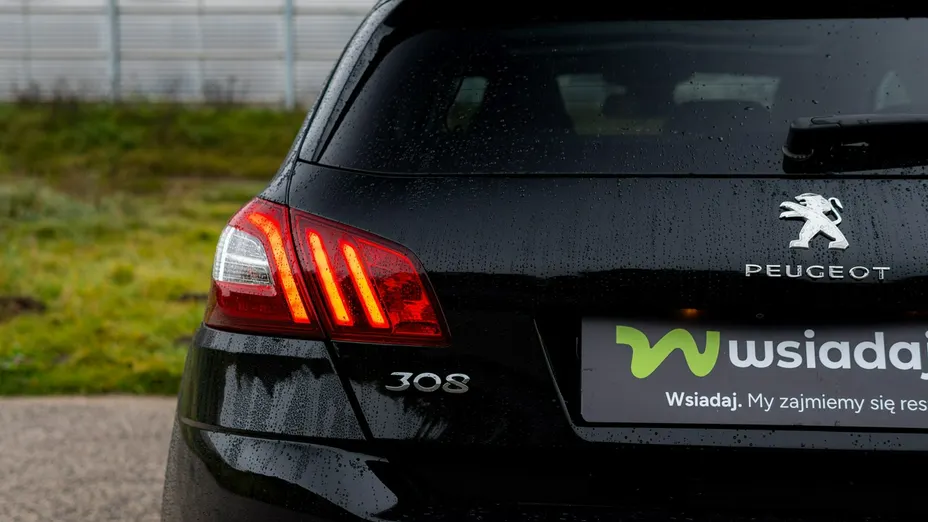 PEUGEOT 308 -