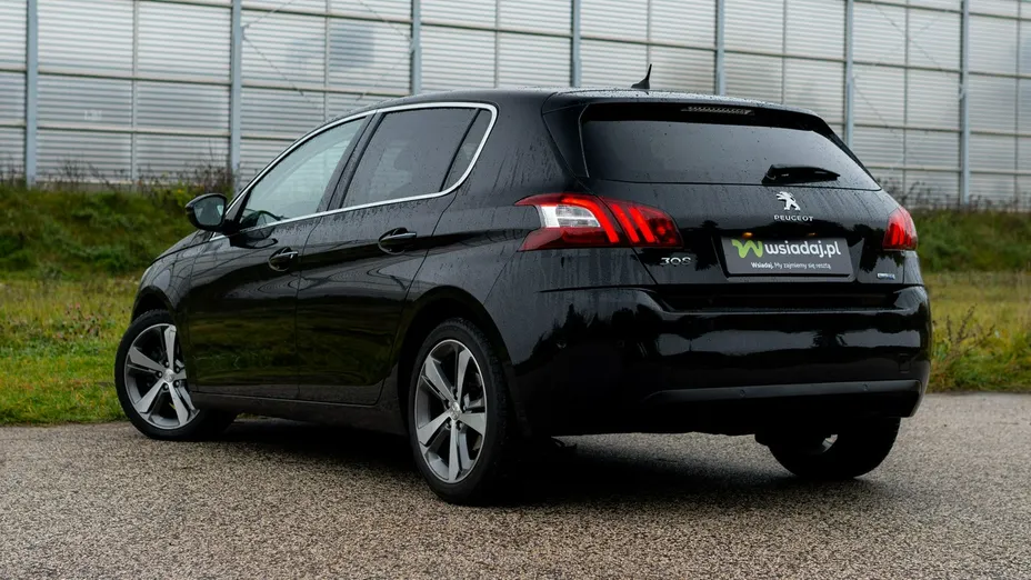 PEUGEOT 308 -