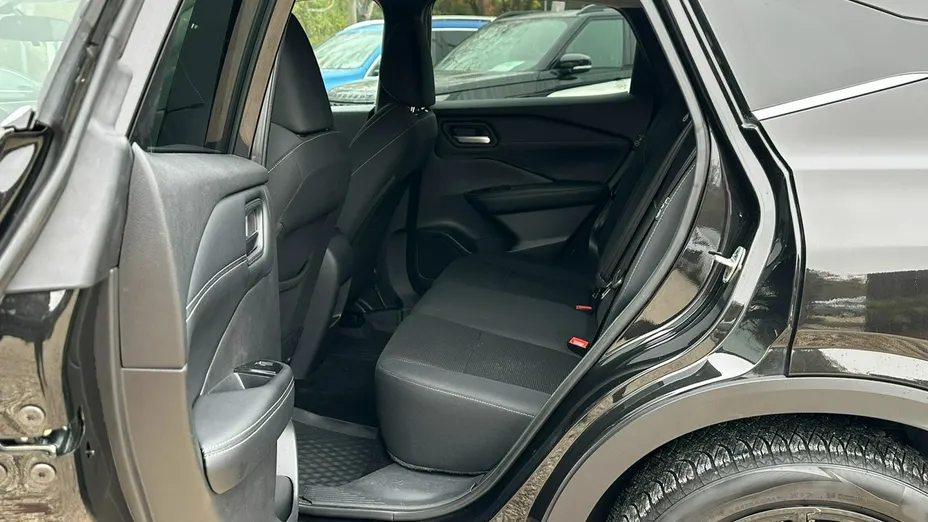 NISSAN Qashqai -