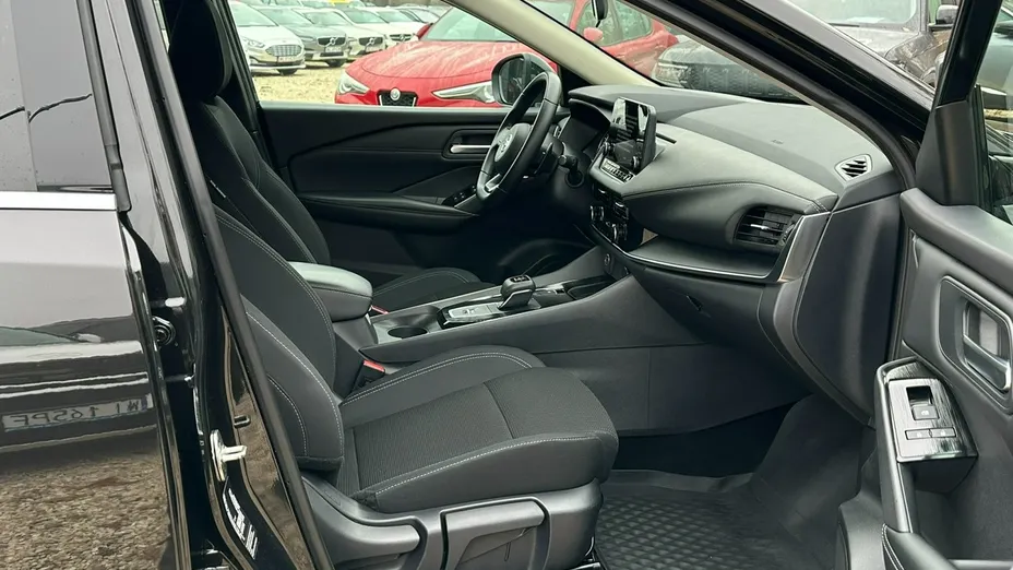 NISSAN Qashqai -